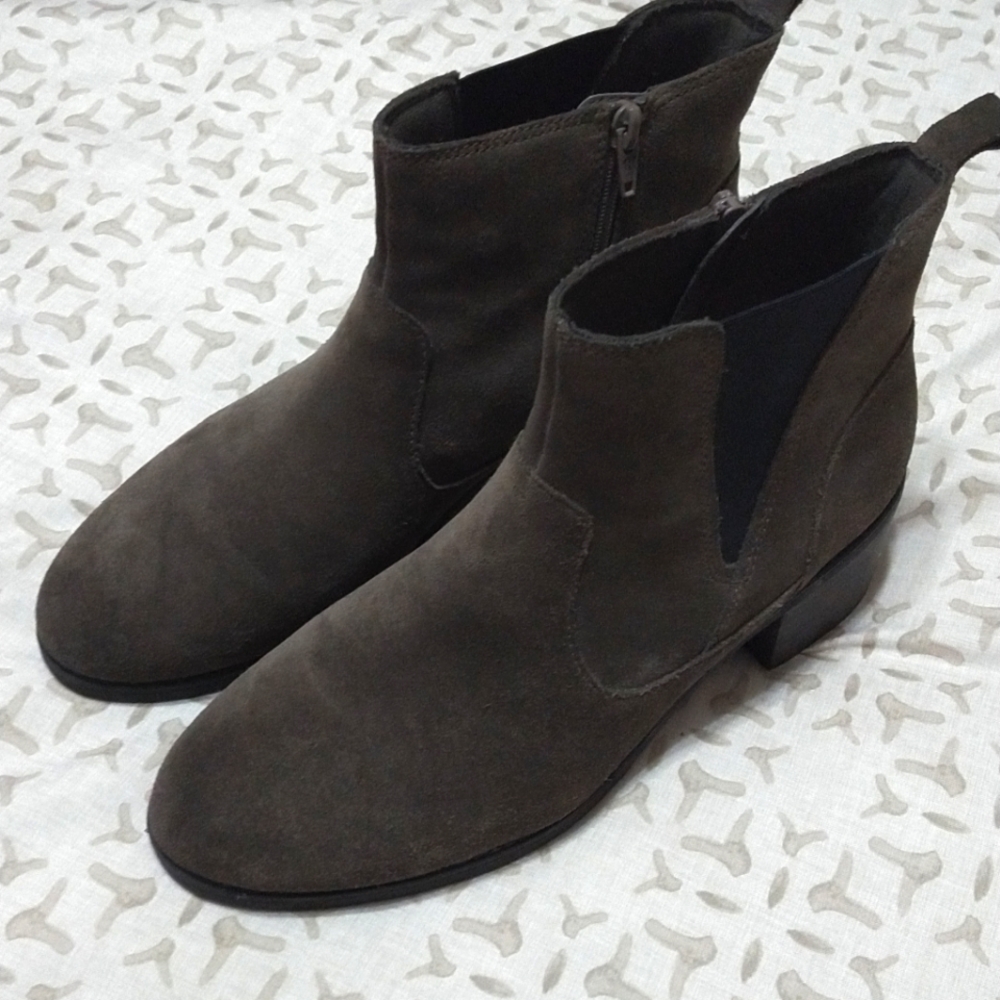 Clarks Nevella Bell Boots
